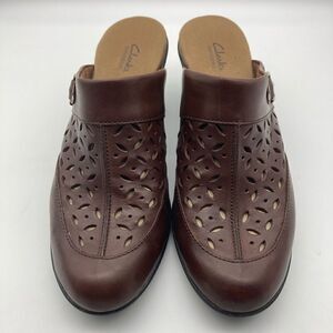 Clarks Women’s Brown Leather Clogs/Mules Size 10M